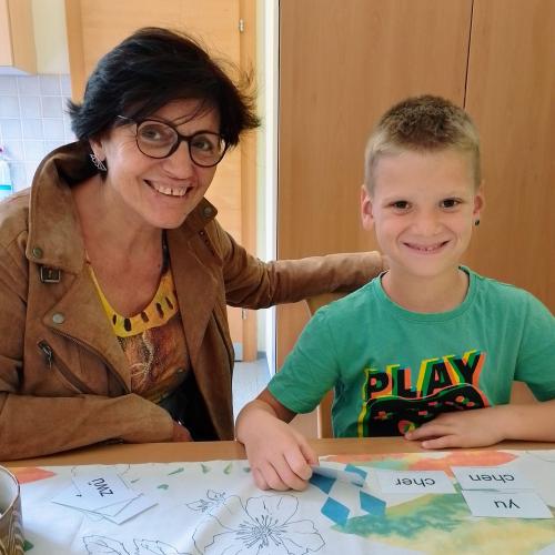 2. Klasse mit Lesepatin