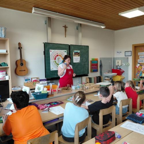 f